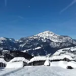 Leo Chalet