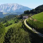 Leo Chalet Michaelerberg