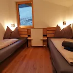 Chalet Leo