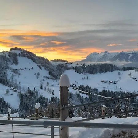 Leo Chalet